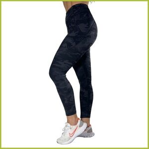 Spanx Look at Me Now Seamless Leggings